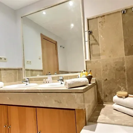 2 Bedroom Full Of Amenities - Large Terrace - Garden - Golf - Close To The Beach