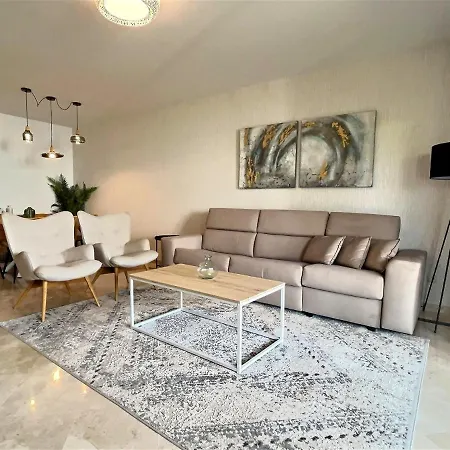 2 Bedroom Full Of Amenities - Large Terrace - Garden - Golf - Close To The Beach *