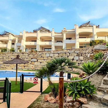 2 Bedroom Full Of Amenities - Large Terrace - Garden - Golf - Close To The Beach Casares